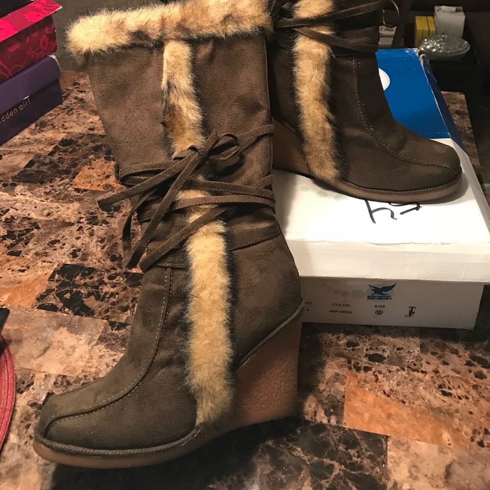 Sheik Olive Green Fur Trim Boots😍